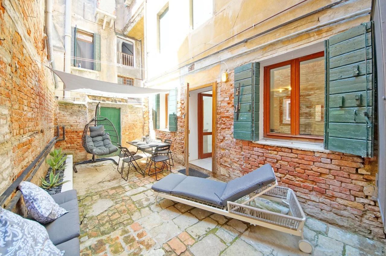 Gondola View Apartment Venice Exterior photo